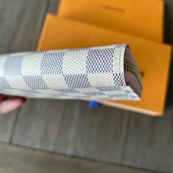 Authentic Louis Vuitton Wallet - Picture 5 of 8